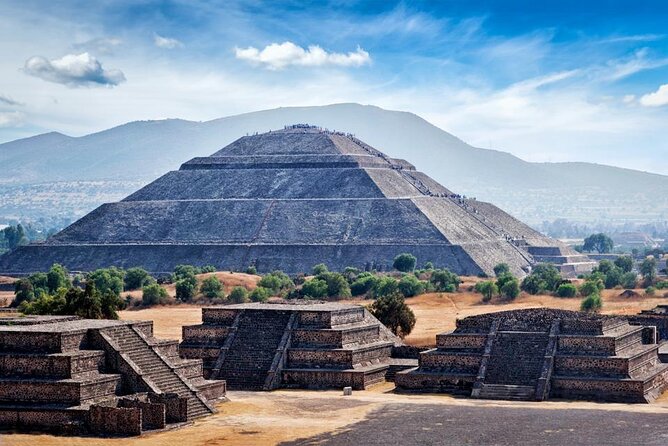 3X1 Teotihuacan, Basilica of Guadalupe, Tlatelolco and Tequila Tour - The $69.99 price is good if the schedule holds