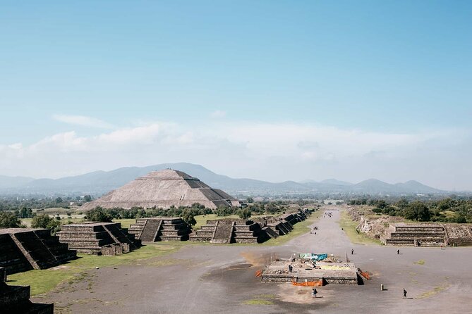 3X1 Teotihuacan, Basilica of Guadalupe, Tlatelolco and Tequila Tour - Pickup is the part that needs the most care