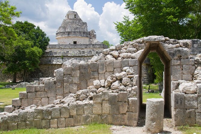 Early morning Chichen Itza Tour: Cenote and Tequila Tasting - Buffet lunch: useful, filling, and not always consistent