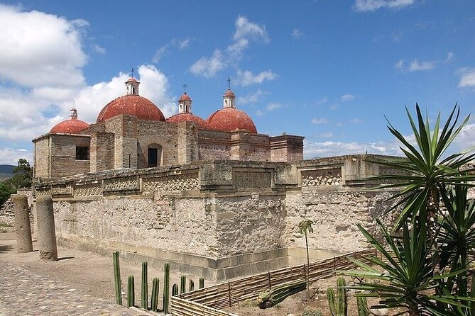 full day tour : Boil the water, Teotitlan, Mezcal, tule and Mitla - Mitla and its bold Zapotec geometry