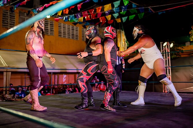 Lucha Libre, Tacos, Margaritas,Tequila and Night Market Tour - Tacos, esquites, and the first taste of the evening