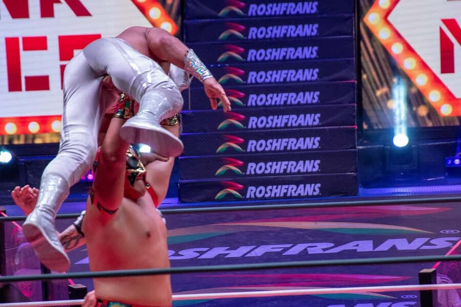 Mexico City: Local Walking Tour with Mezcal & Wrestling Show - Inside Arena México or Arena Coliseo