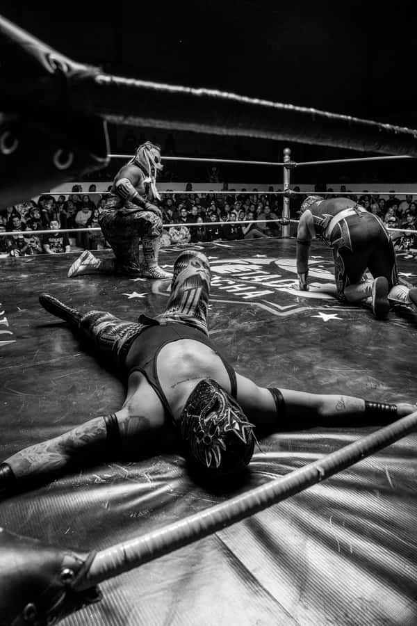 Mexico City: Mexican evening, lucha libre, and tequila - Tequila and mezcal before the masks