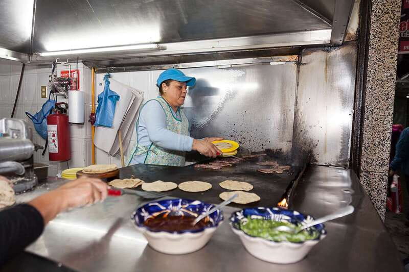 Mexico City: Tacos & Mezcal Night Food Tour - The contemporary taquería