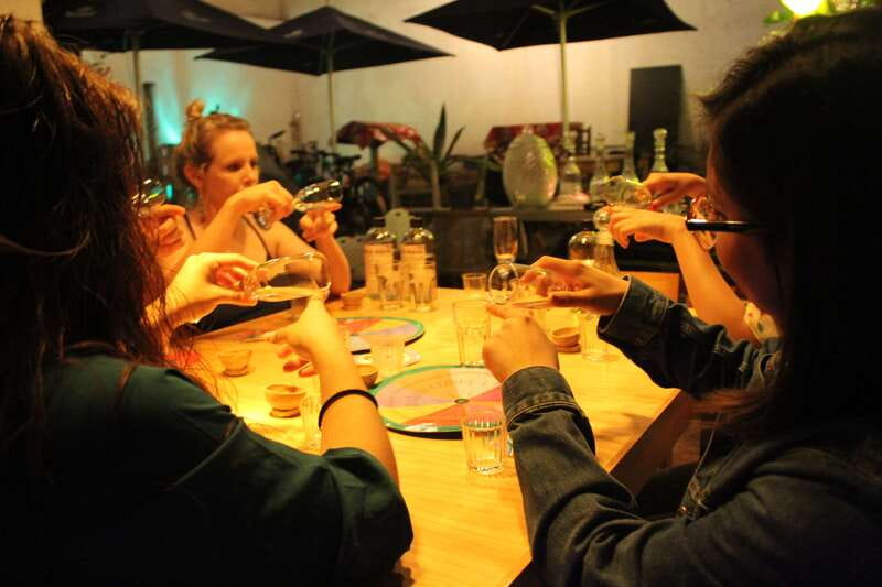 Oaxaca: Mezcal Tasting Session with Expert - A small group keeps the lesson personal