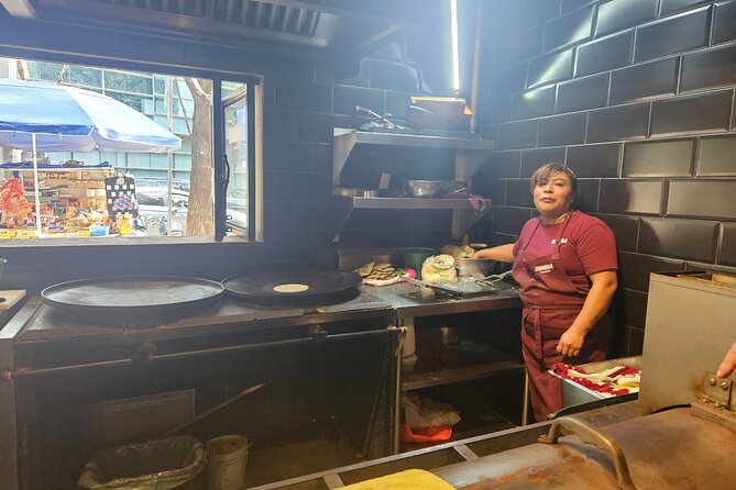Tacos and Mezcal Experience in Polanco! - Regional flavors, from al pastor to Yucatan pork