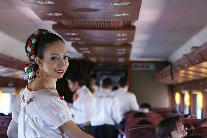 Tequila Day Trip from Guadalajara with Jose Cuervo Express Train - What happens aboard the Premium Wagon