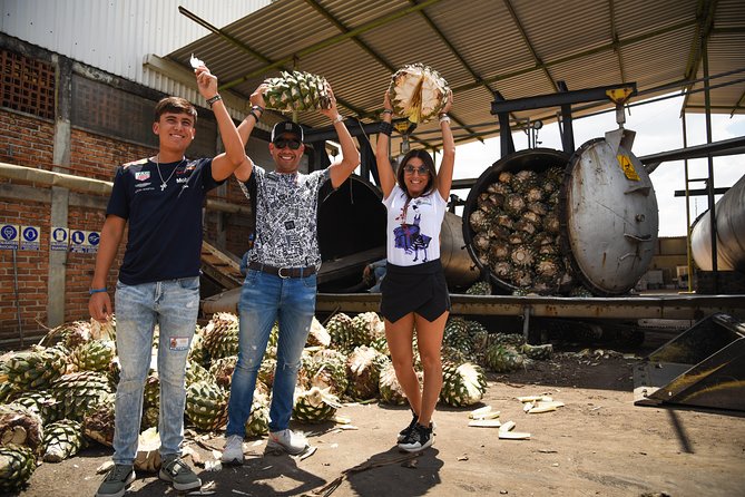 Tequila Route Experience from Guadalajara - The clay-jar drink stop in Amatitán